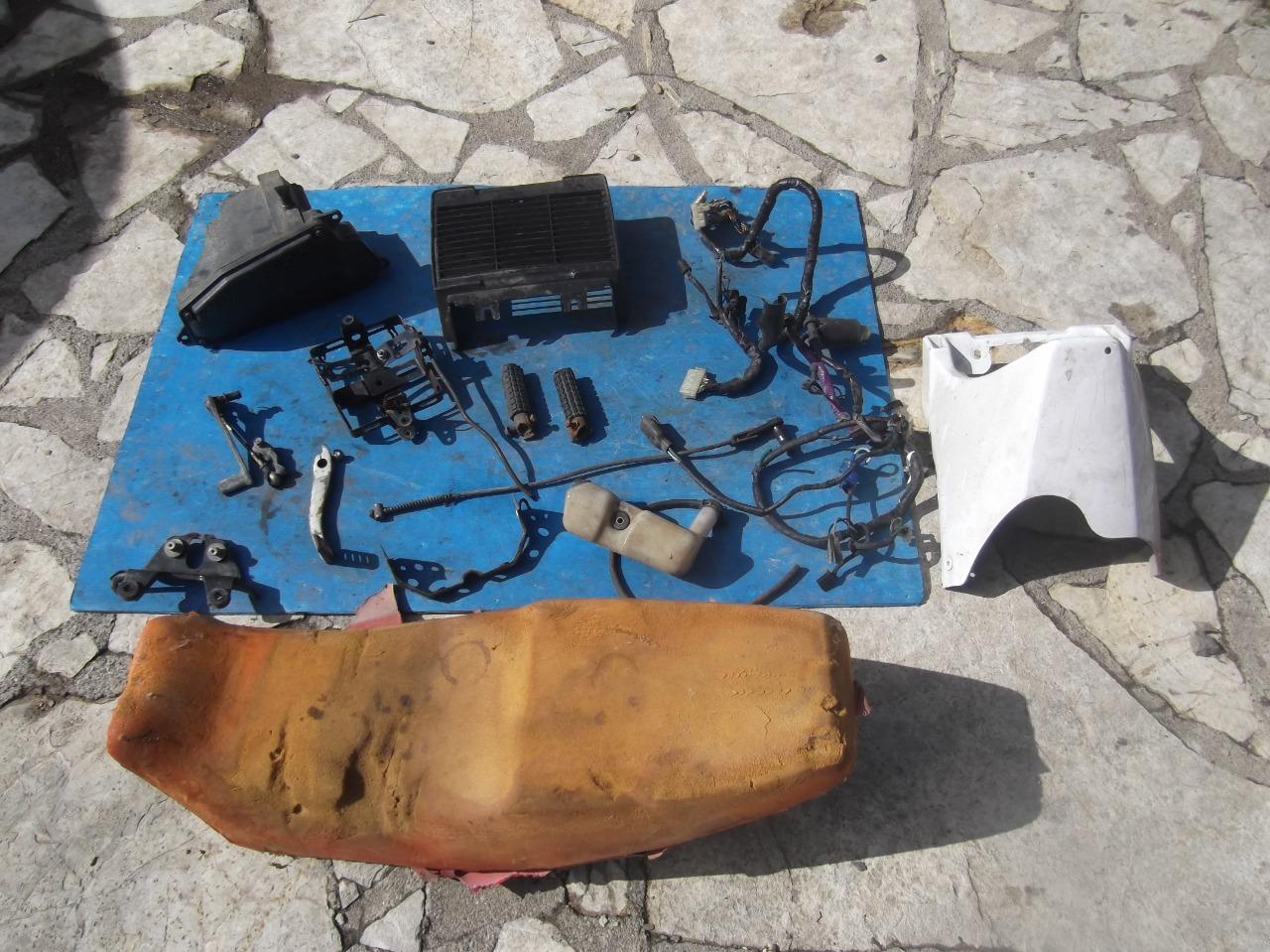 Lot de pièces HONDA 125 mbx LesAnciennes.com