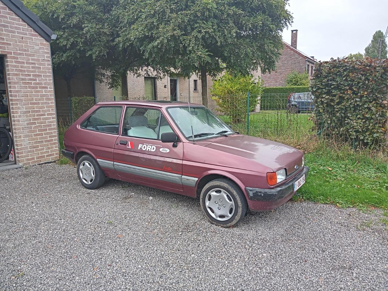 FORD Fiesta - 1988 LesAnciennes.com