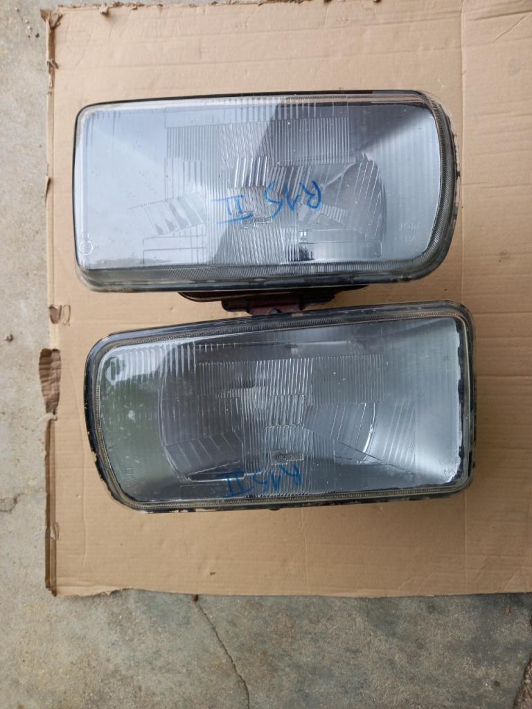 Phares RENAULT 15 série 2 LesAnciennes.com