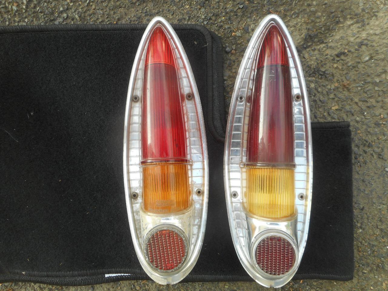 1 paire de feux arrières de SIMCA Ariane LesAnciennes.com