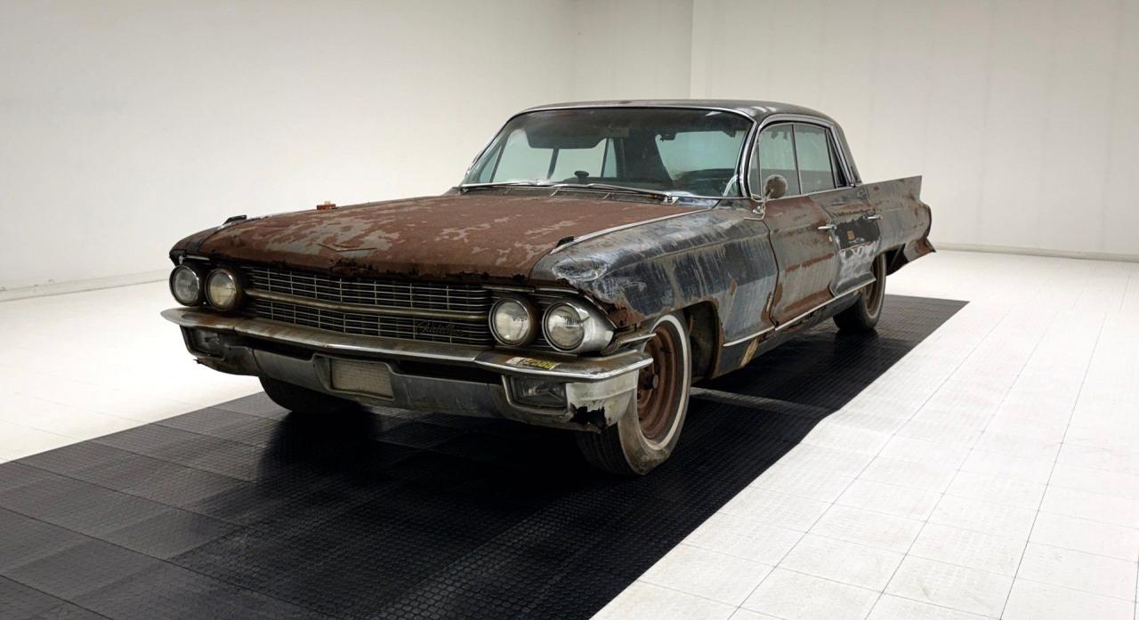 1962 Cadillac Fleetwood 60 Series Special Sedan LesAnciennes.com