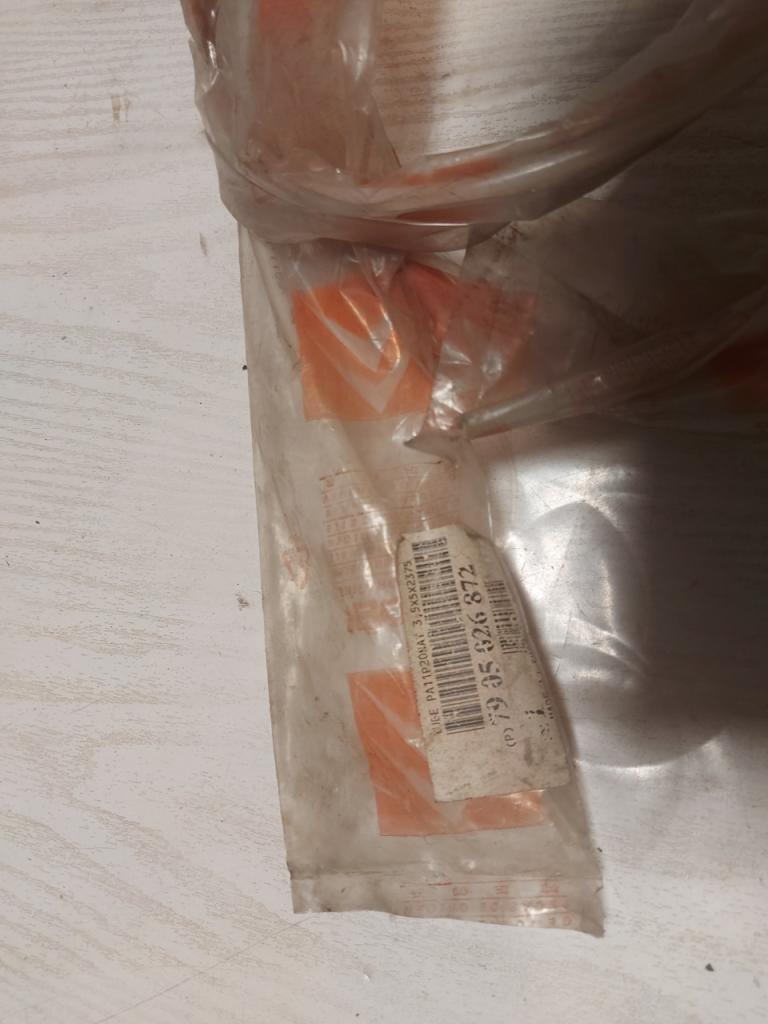 Tuyau de retour hydraulique Citroën BX LesAnciennes.com