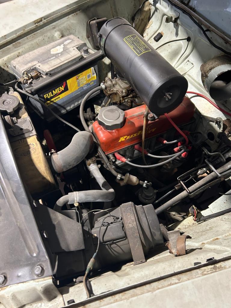 Lot de pièces SIMCA Aronde LesAnciennes.com