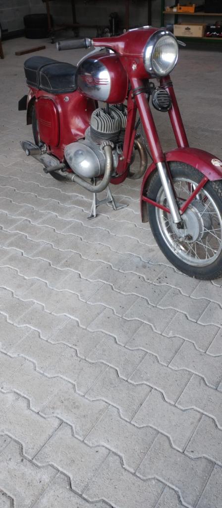 JAWA 350 350 - 1974 LesAnciennes.com
