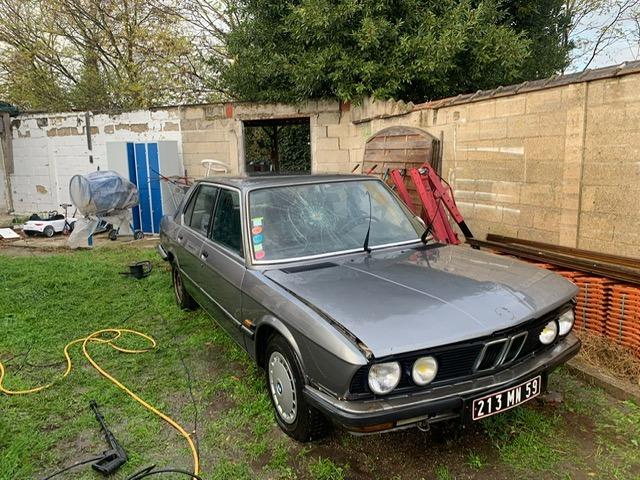 BMW 520 E28 - 1982 LesAnciennes.com