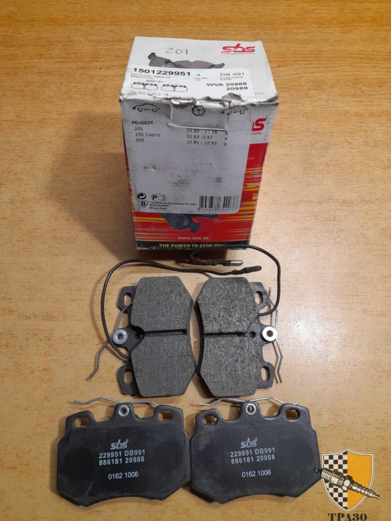 Plaquettes de frein avant Peugeot 205 309 LesAnciennes.com