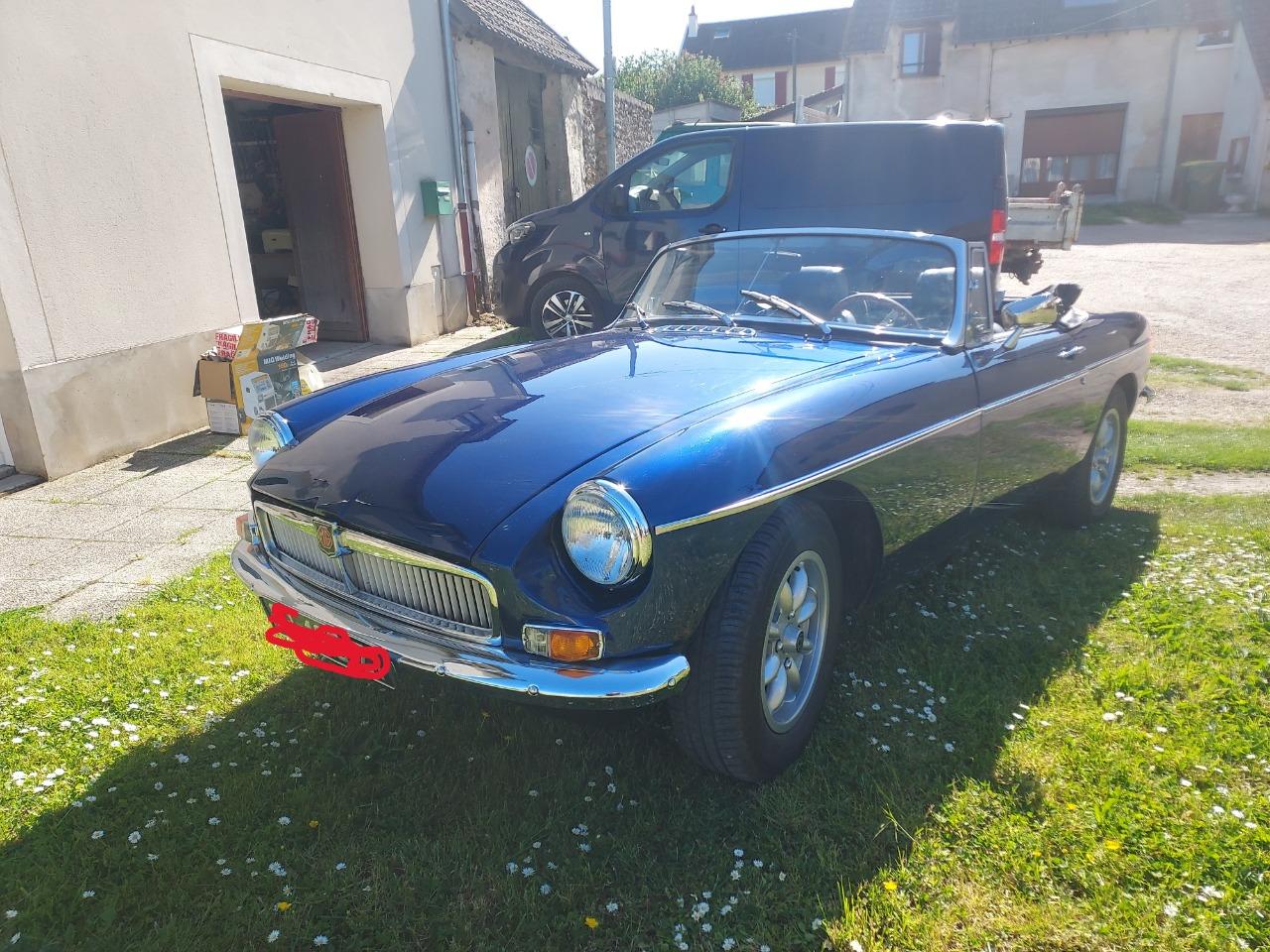 MG MGB - 1977 LesAnciennes.com
