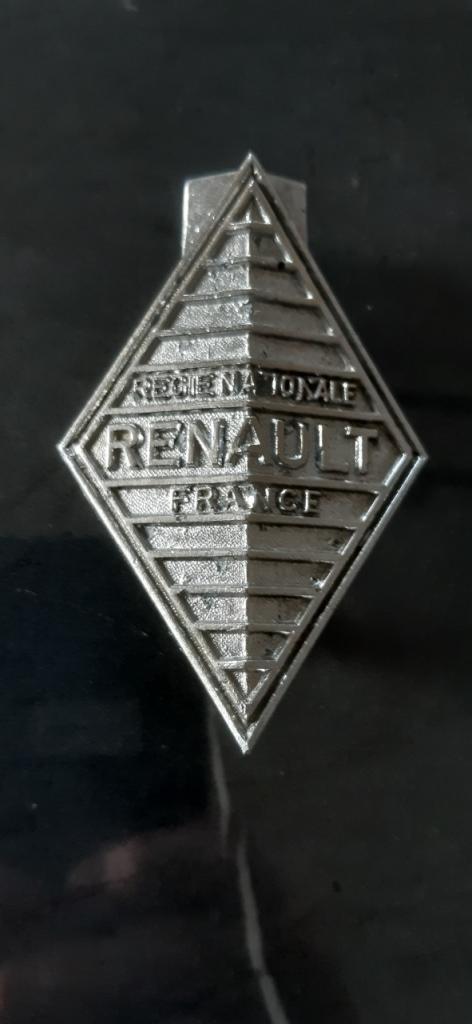 Logo de face AV 4CV avant 1954 LesAnciennes.com