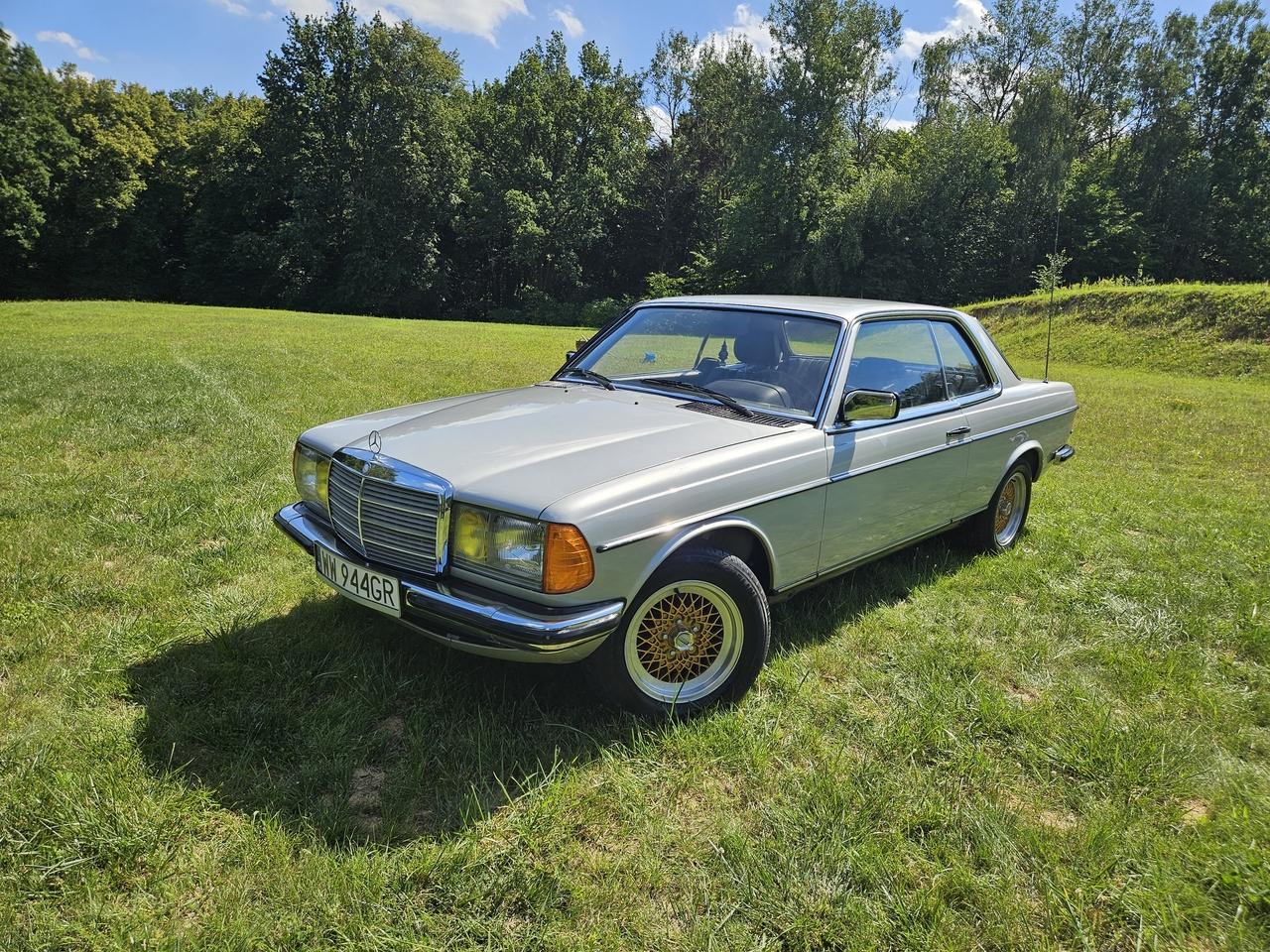 1984 Mercedes-Benz C123 280CE Automatic LesAnciennes.com