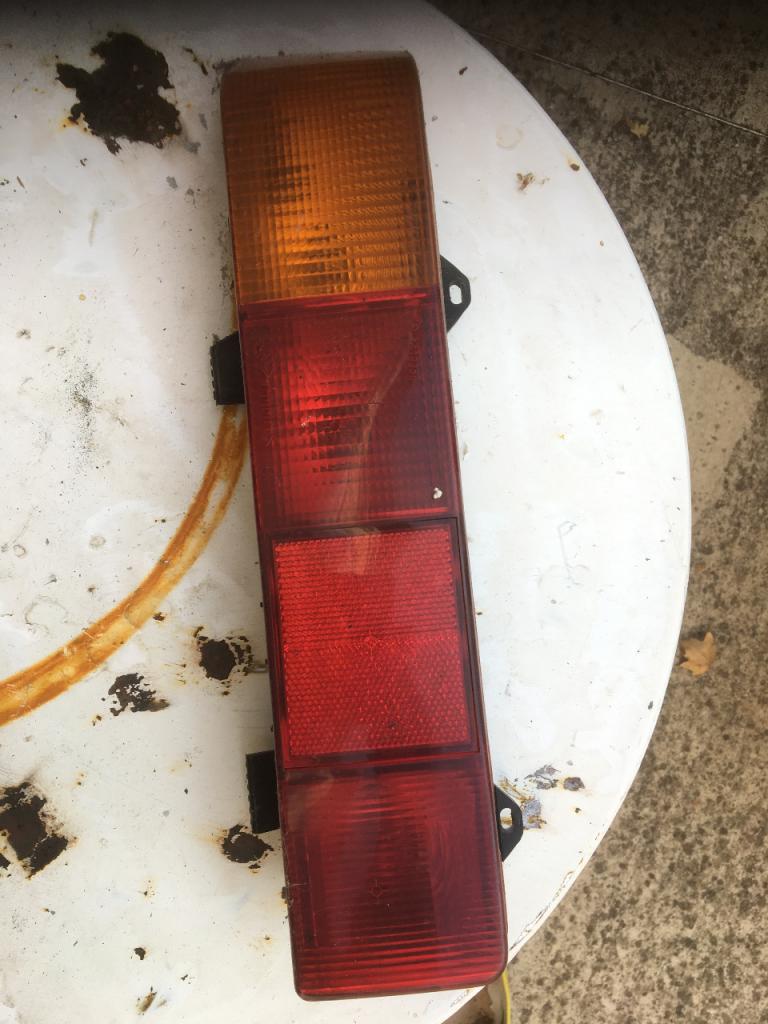 Feu FIAT cinquecento LesAnciennes.com