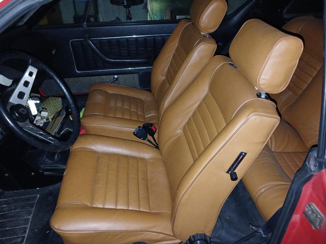 Sièges en cuir neufs RENAULT 17 (R17) série 1 LesAnciennes.com