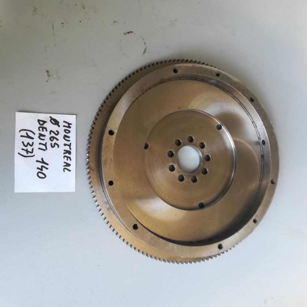 Volant moteur Alfa Romeo Montreal LesAnciennes.com