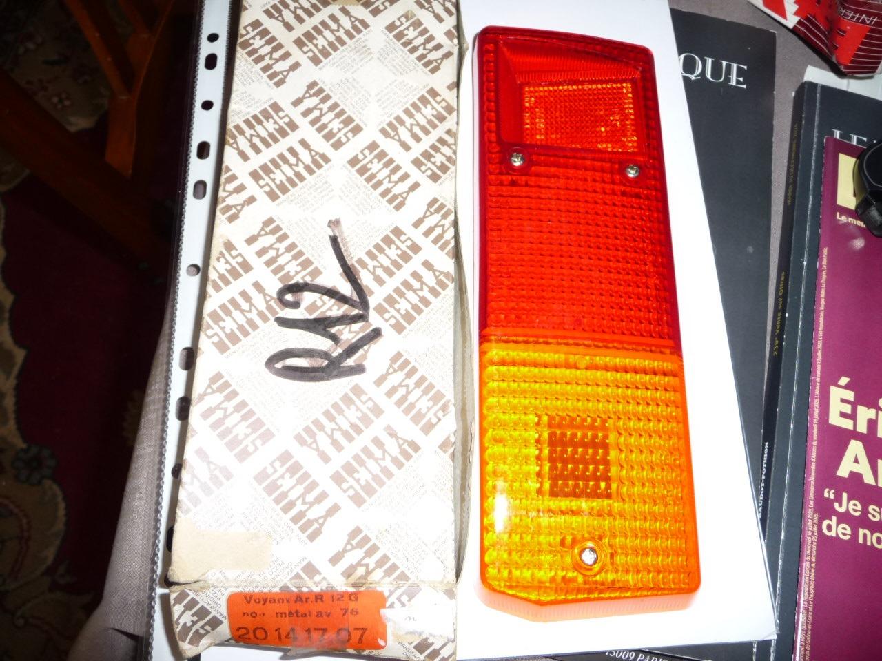 Pièces RENAULT 12 PHASE 1 cabochon arG LesAnciennes.com