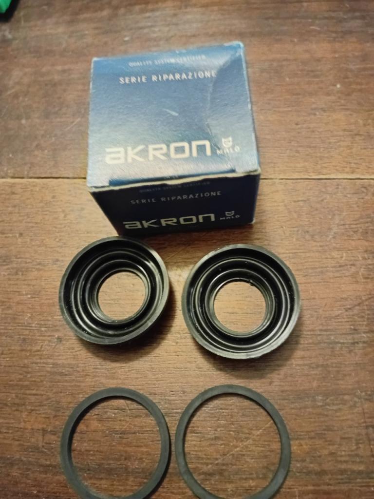 Kit joints LANCIA Beta LesAnciennes.com