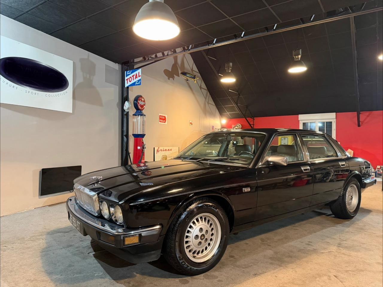 JAGUAR XJ40 Sovereign - 1989 LesAnciennes.com