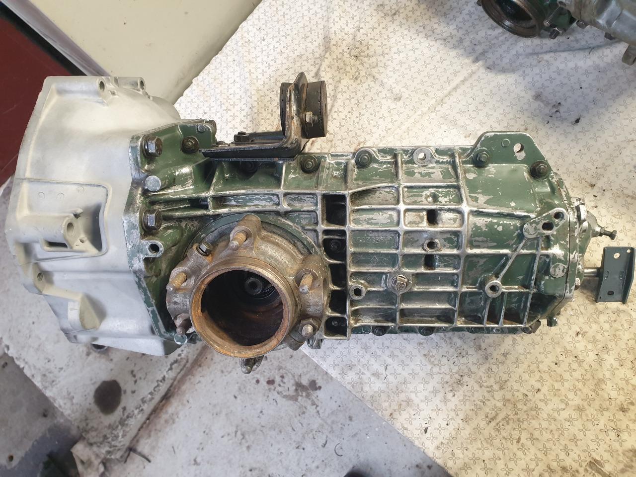 Boite à vitesses Renault 8 LesAnciennes.com