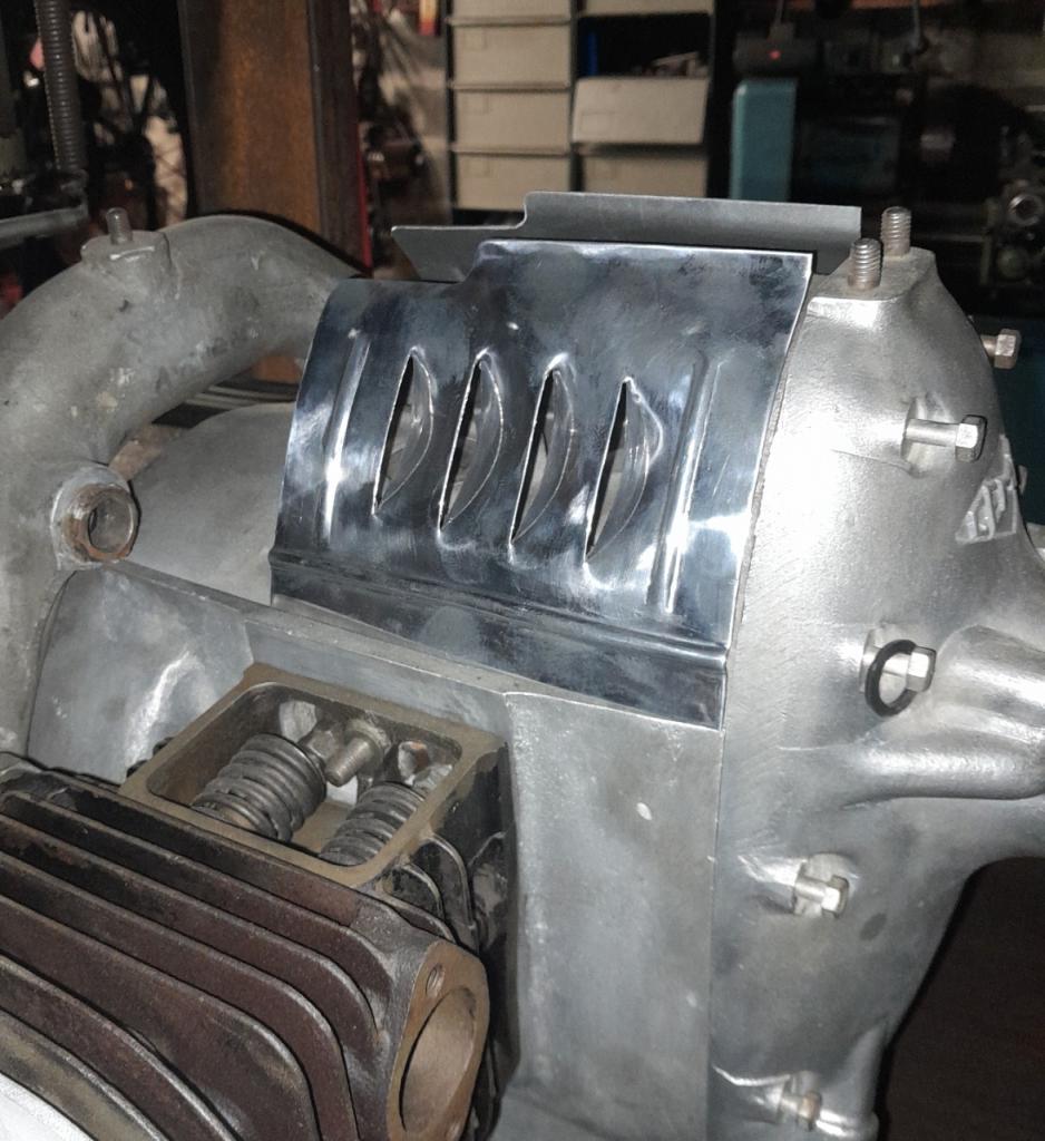 Cache dynamo RATIER L7 LesAnciennes.com