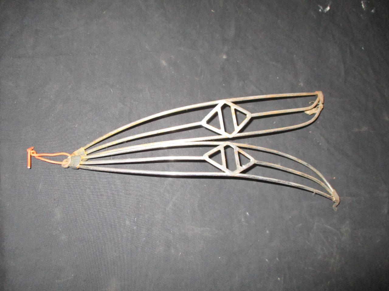 Enjoliveur RENAULT 4CV LesAnciennes.com