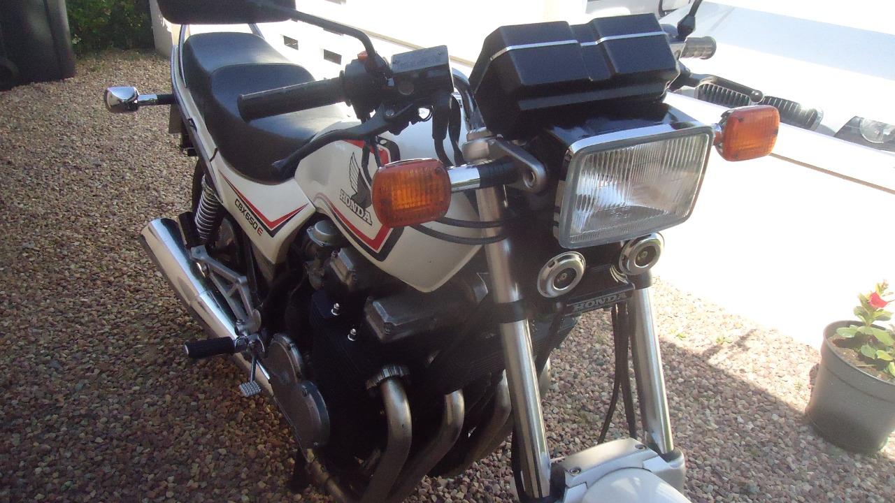 HONDA CBX 650 E - 1983 LesAnciennes.com