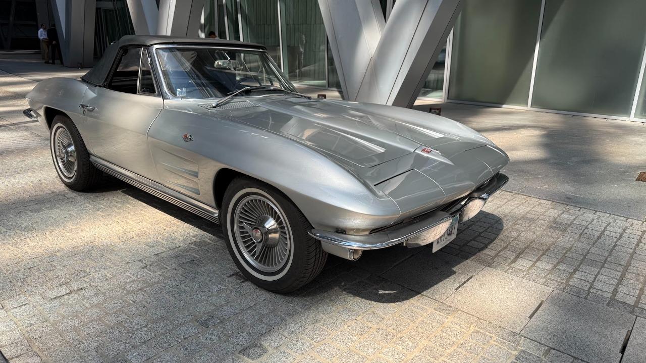 CHEVROLET Corvette VENDUE // SOLD - 1964 LesAnciennes.com
