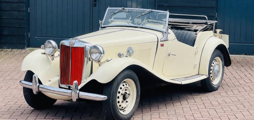 MG TD Midget - 1953 LesAnciennes.com