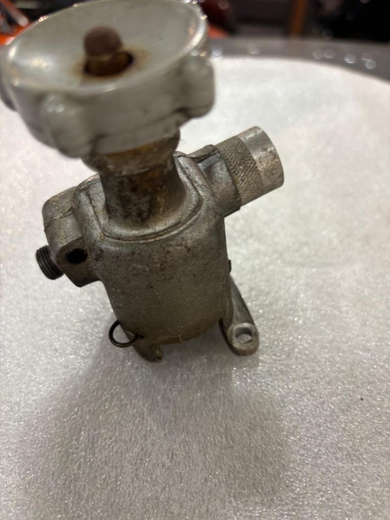 Support CITROEN 2CV A LesAnciennes.com