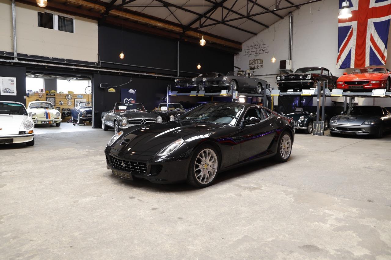 FERRARI 599 GTB Fiorano LesAnciennes.com