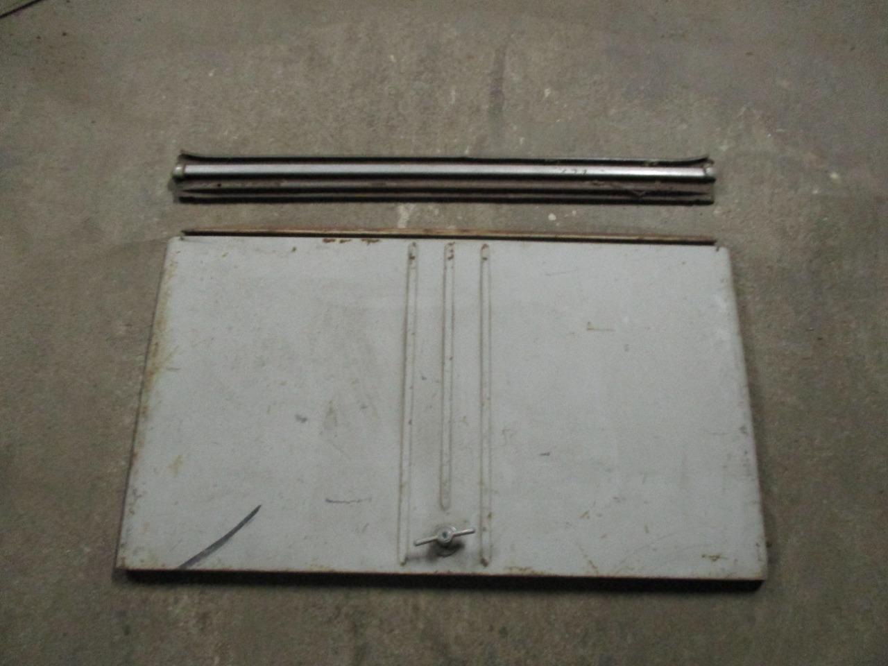 Porte de coffre CITROEN 2CV A LesAnciennes.com