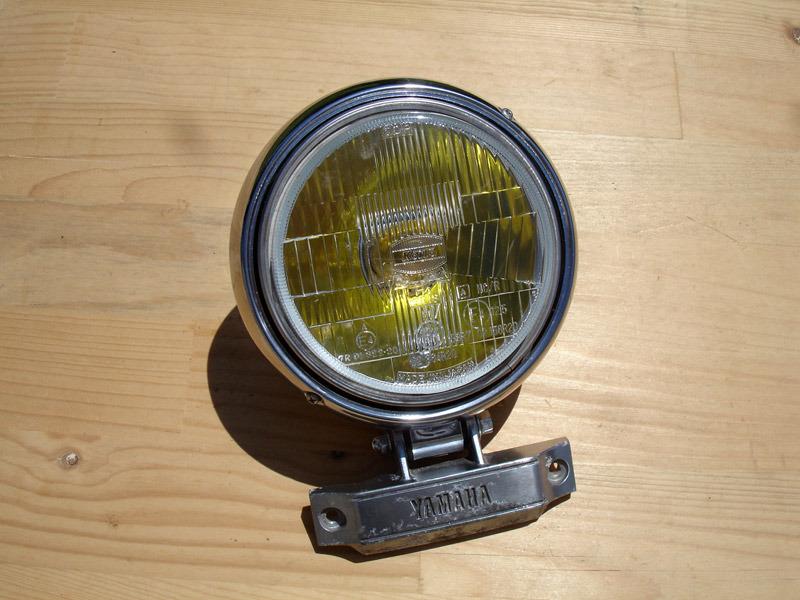 Phare YAMAHA V-MAX 1200 YHA-169 SAE M83 LesAnciennes.com