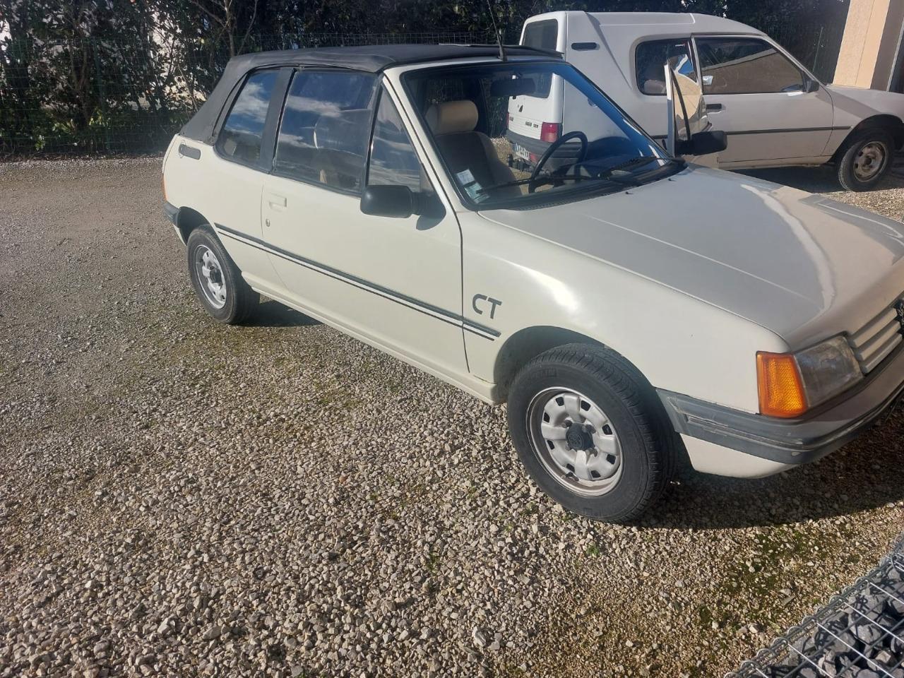 PEUGEOT 205 CT - 1986 LesAnciennes.com