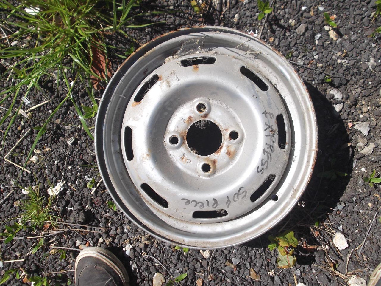 Jantes RENAULT divers LesAnciennes.com