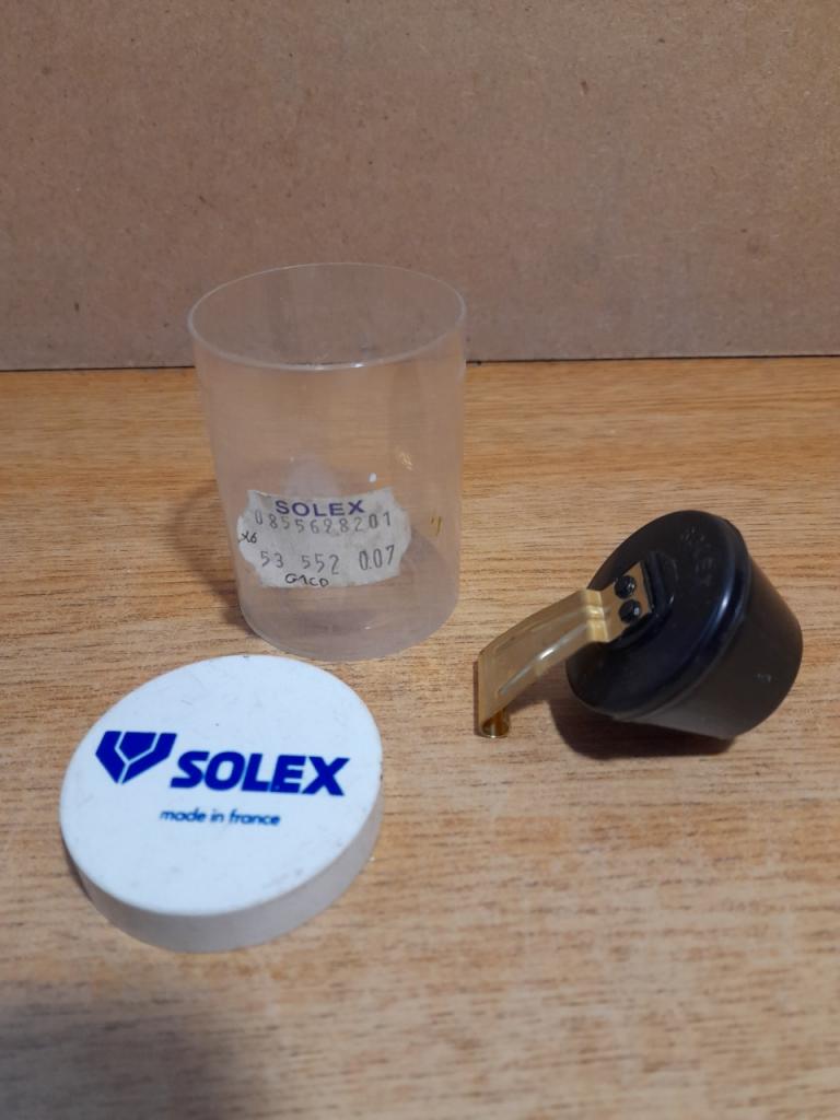 Flotteur pour carburateur Renault 16 35 DITA-2 LesAnciennes.com