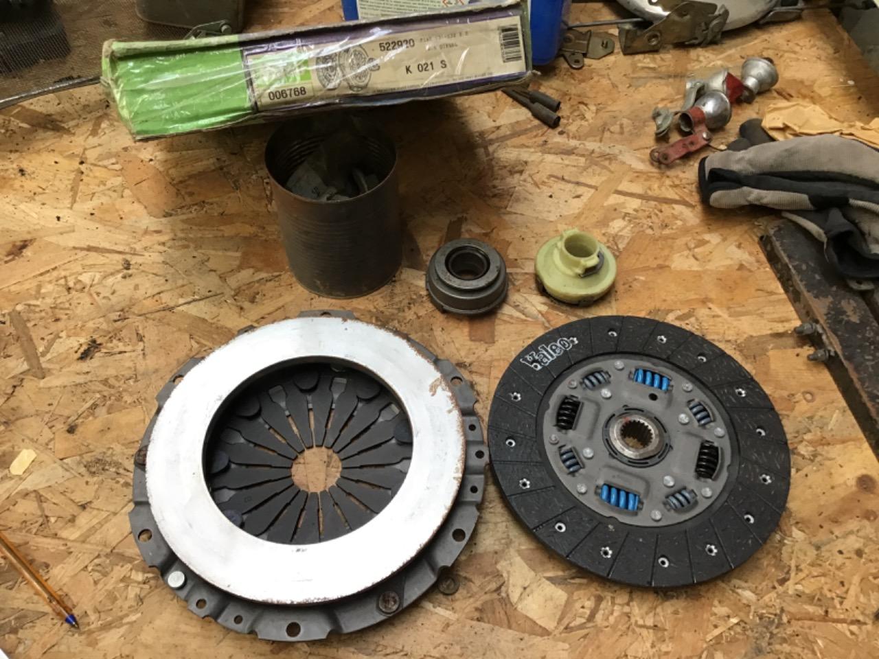 KIT EMBRAYAGE NEUF FIAT 131/132 LesAnciennes.com