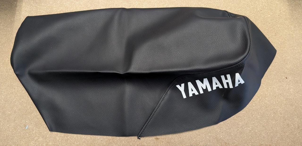 Housse de selle YAMAHA pour DTMX 50 LesAnciennes.com
