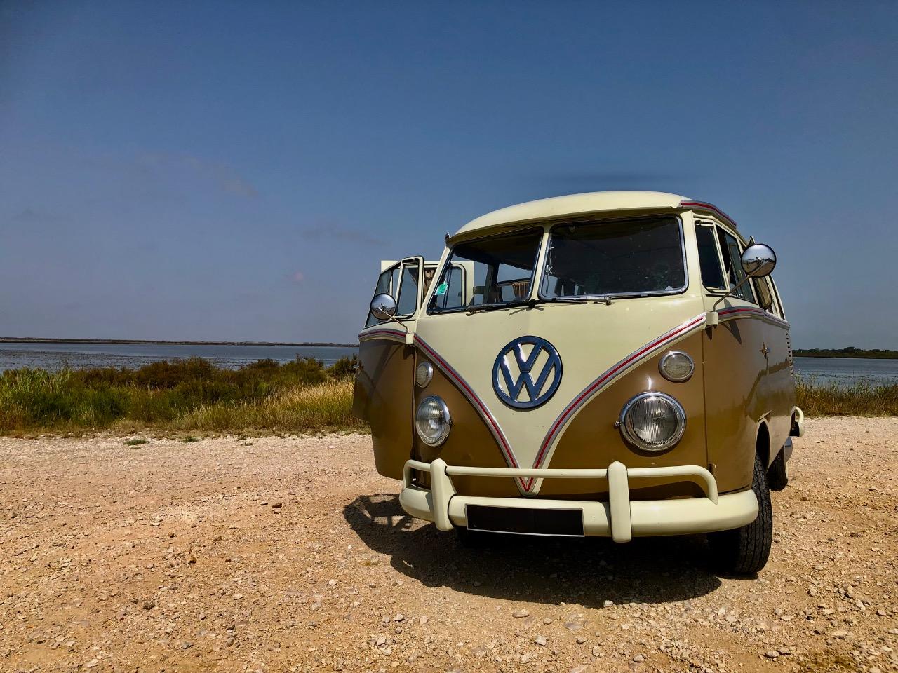 VOLKSWAGEN Combi T1 minibus - 1975 LesAnciennes.com