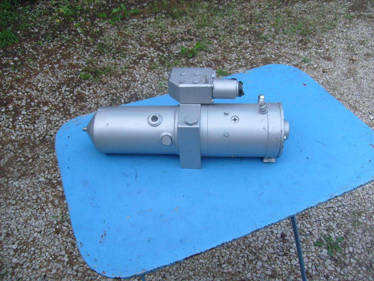 Pompe electrique 24v LesAnciennes.com