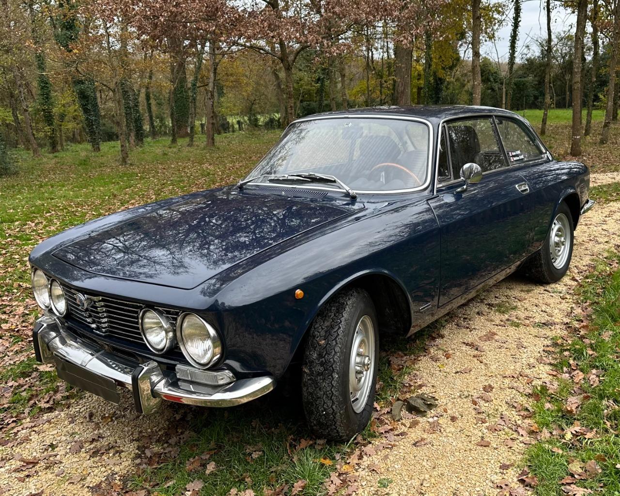 ALFA ROMEO 2000 COUPE BERTONE - 1973 LesAnciennes.com