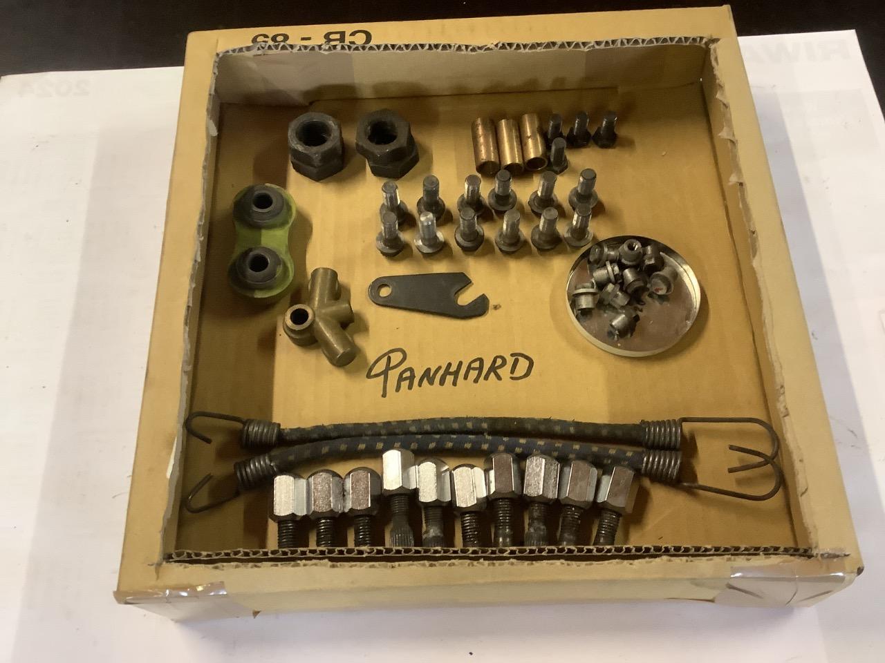 Lot de pièces PANHARD Boîte de vitesses LesAnciennes.com