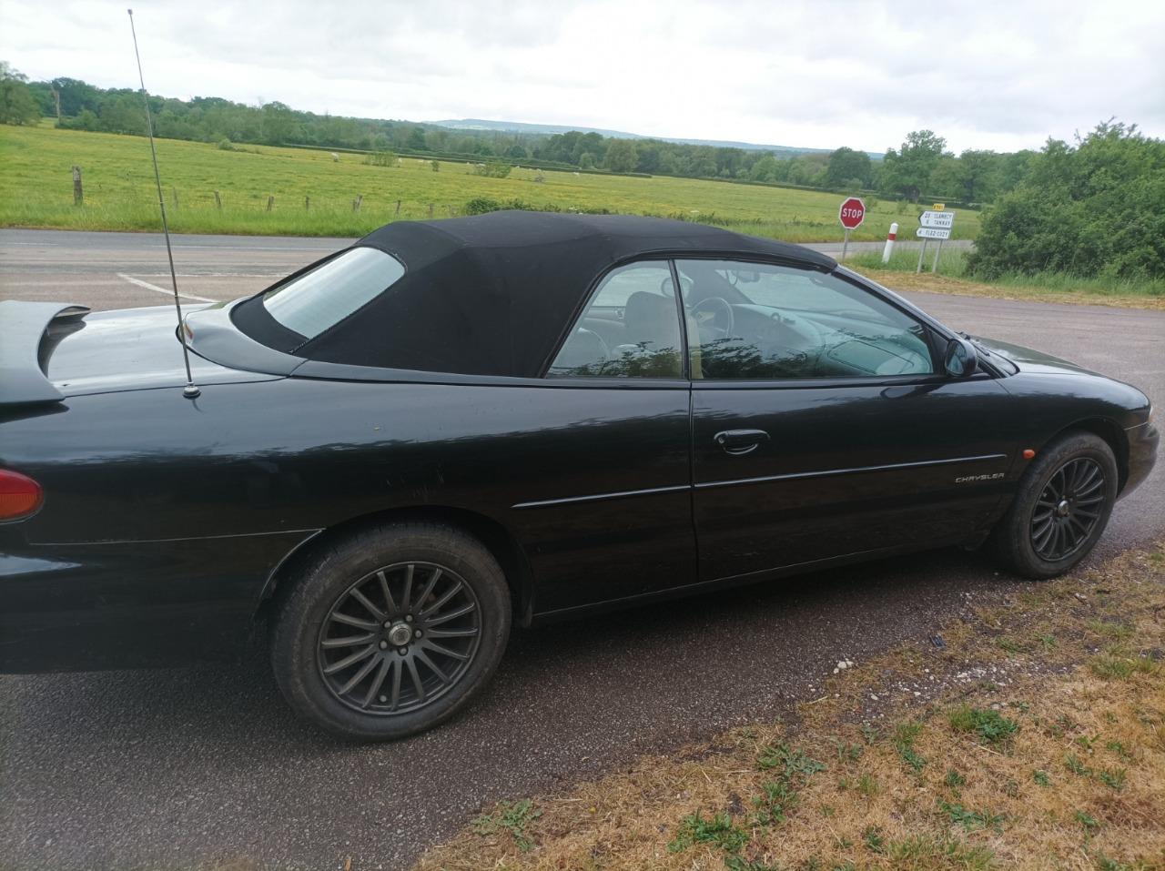 CHRYSLER Stratus LX - 1998 LesAnciennes.com