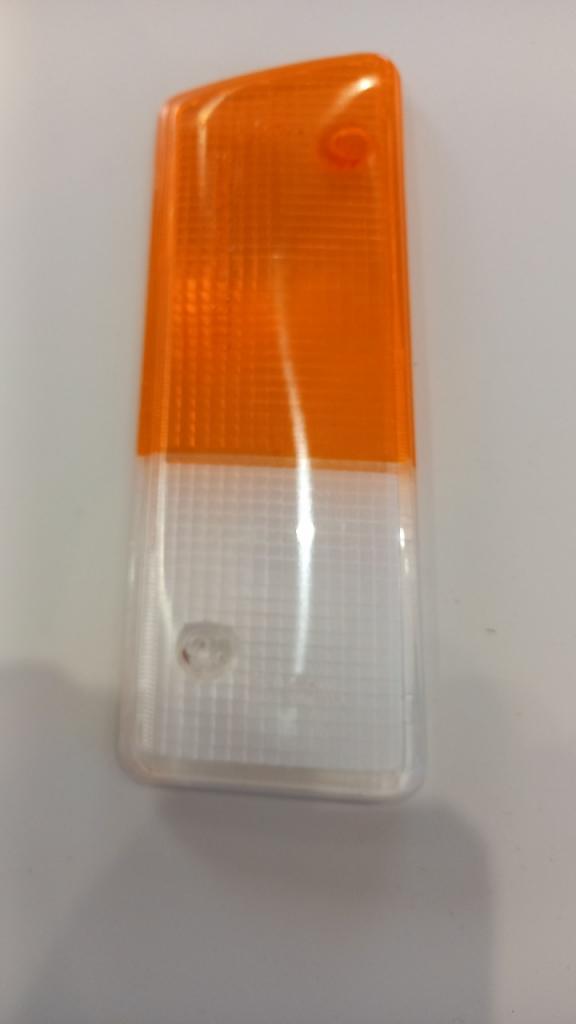 FEU AVANT DROITE BICOLORE R14 JUSQU A FIN 1978 LesAnciennes.com