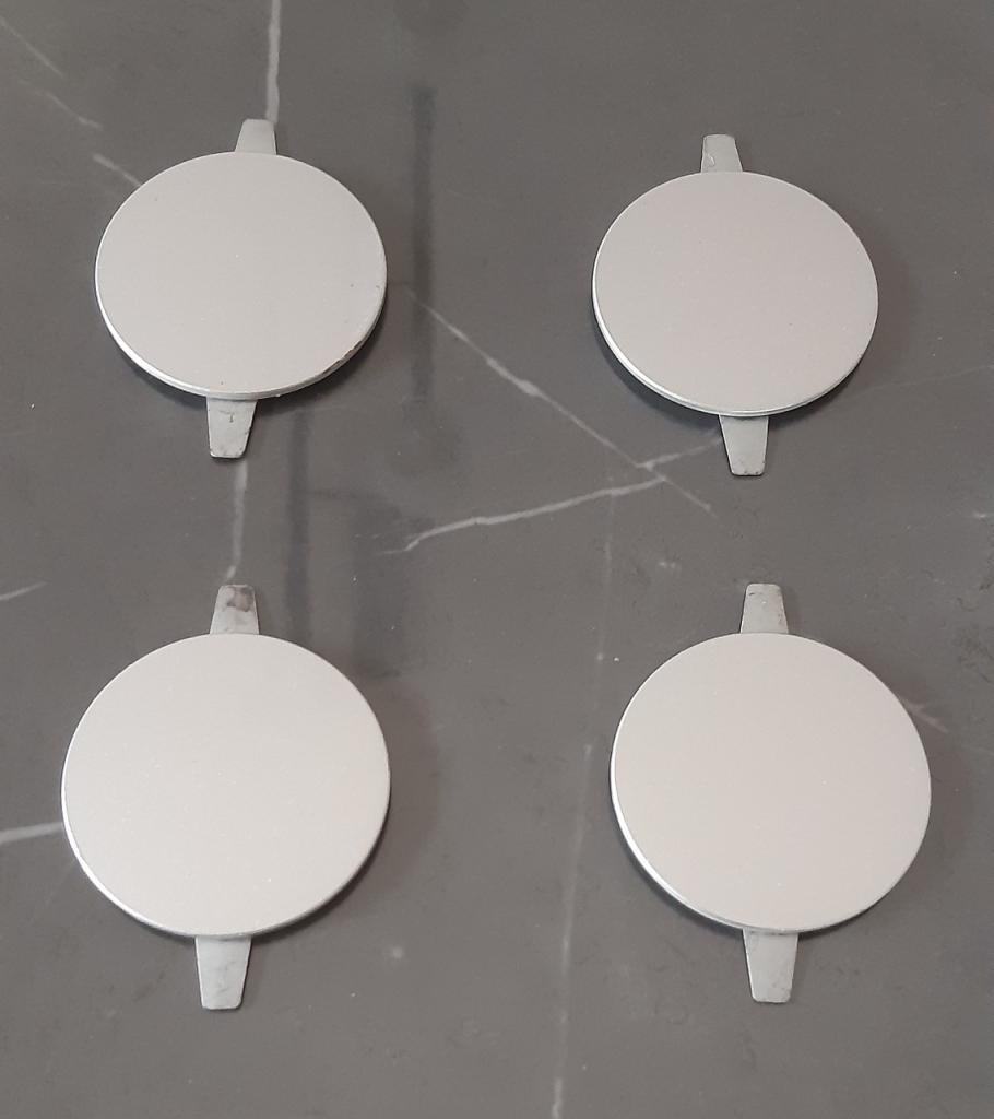 4 Centres de roues R21 LesAnciennes.com