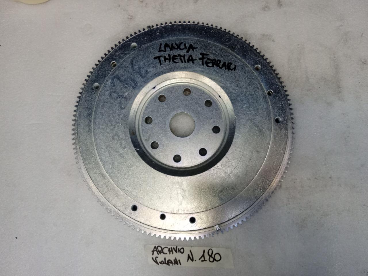 Volant moteur Lancia Thema 8.32 LesAnciennes.com
