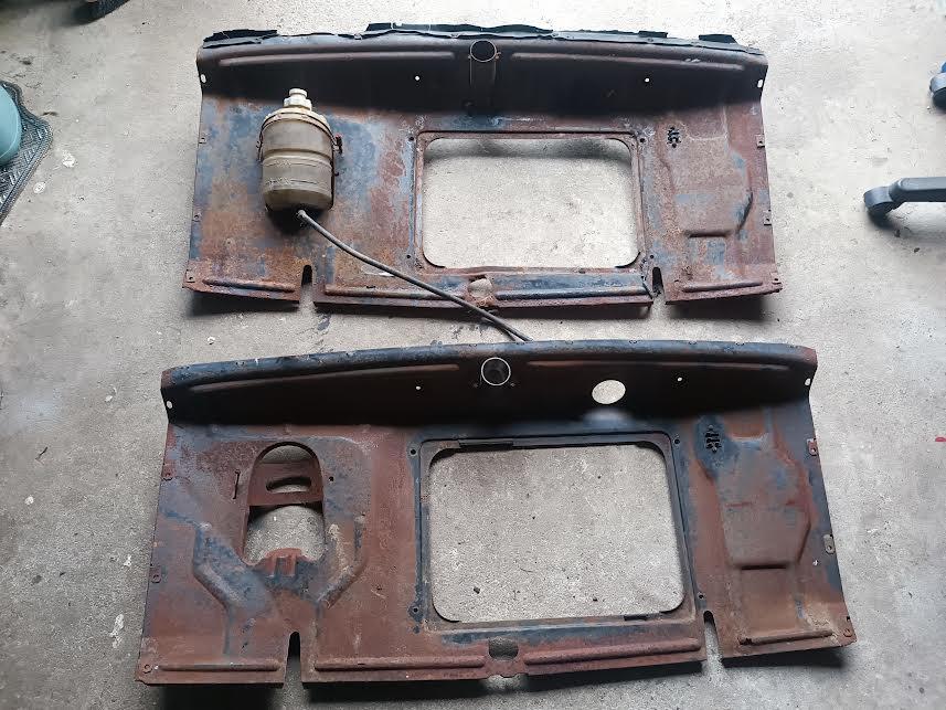 TOLE ARRIERE RADIATEUR RENAULT 8 (R8) GORDINI LesAnciennes.com