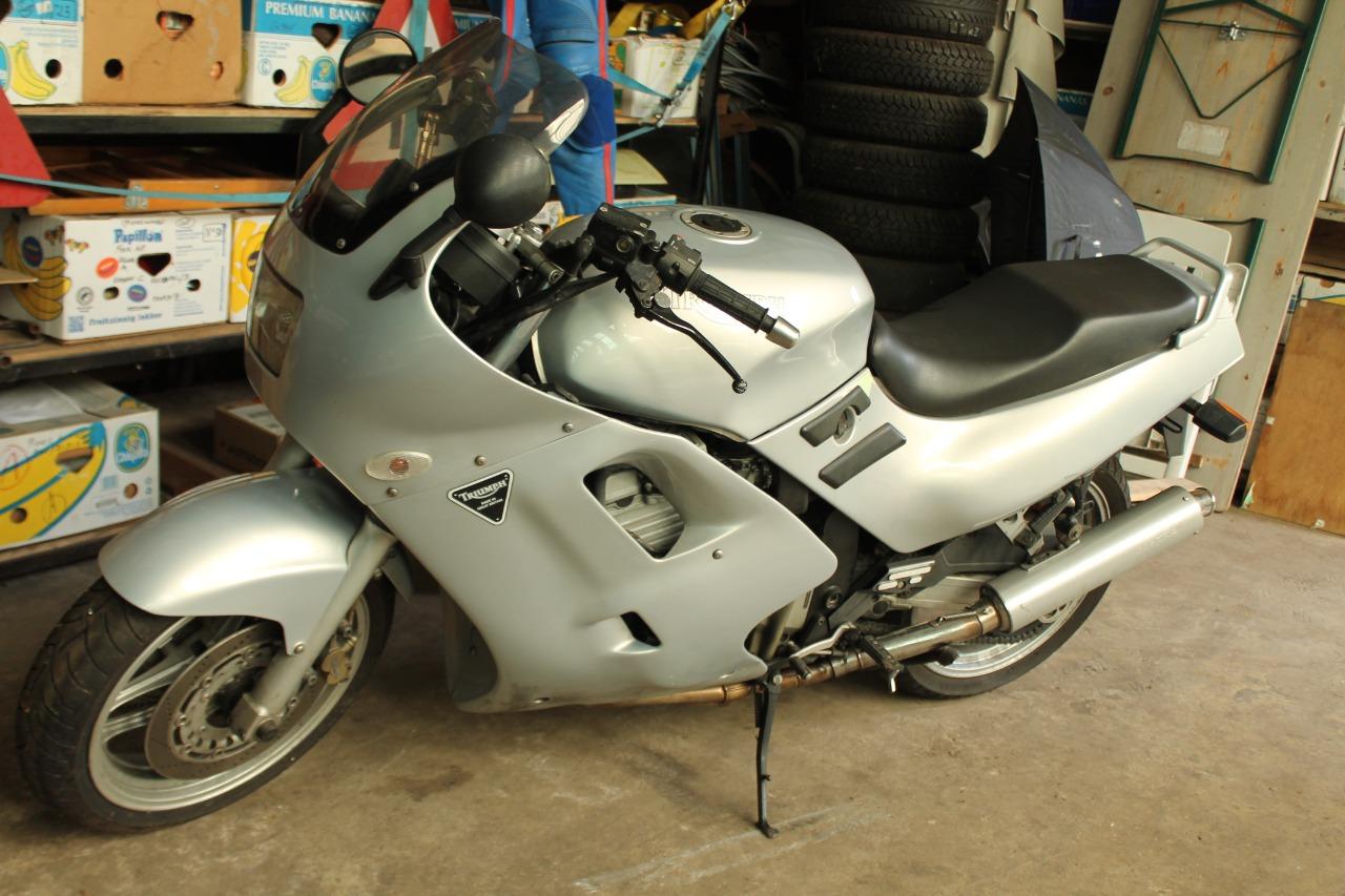 TRIUMPH Trophy 1200 Tourisme - 1993 LesAnciennes.com