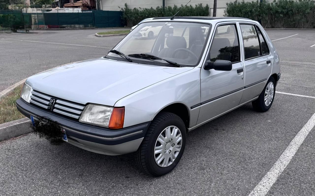 PEUGEOT 205 Automatic - 1989 LesAnciennes.com