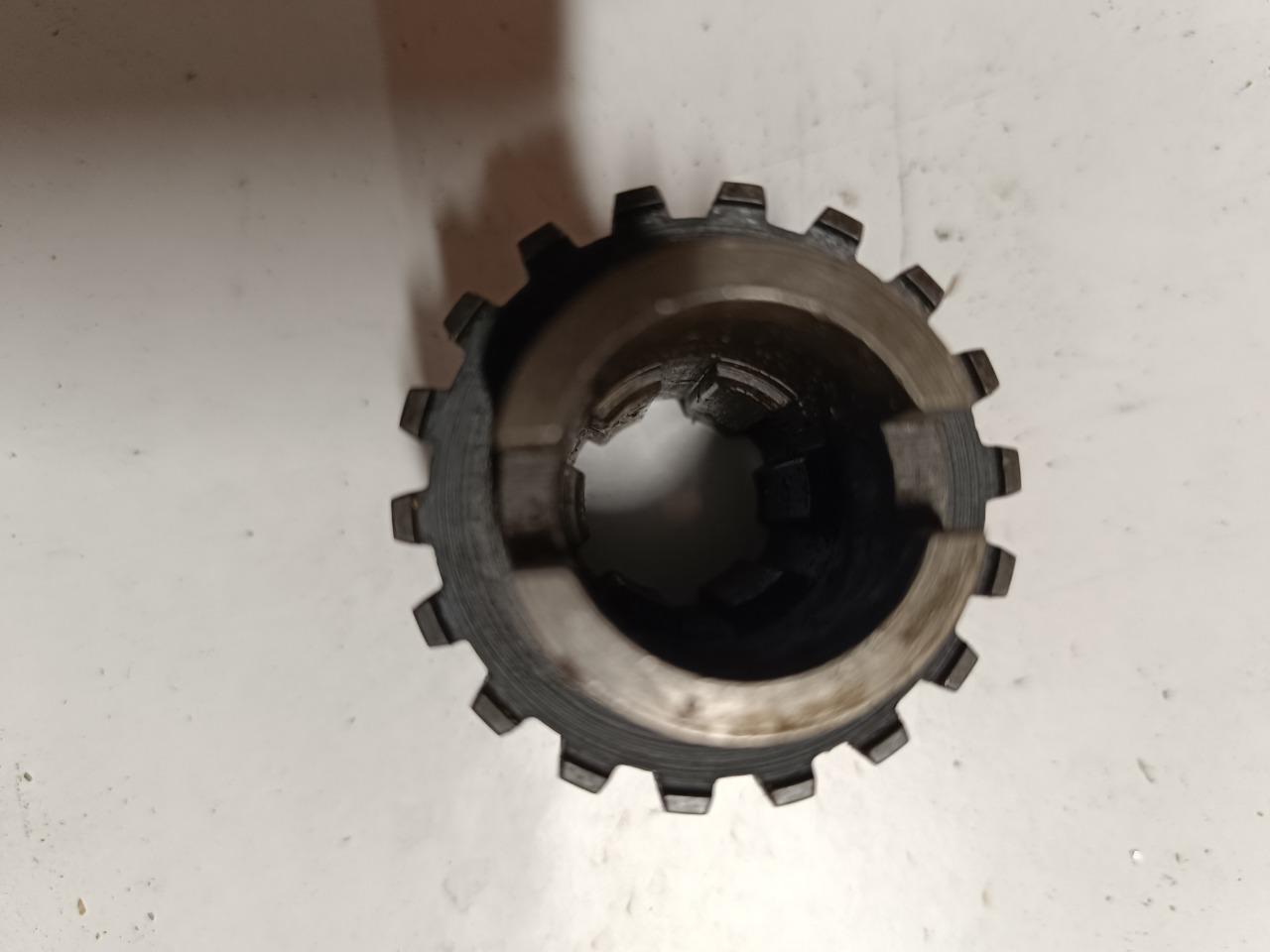 Roue de support de marche arriére 18 dents LesAnciennes.com