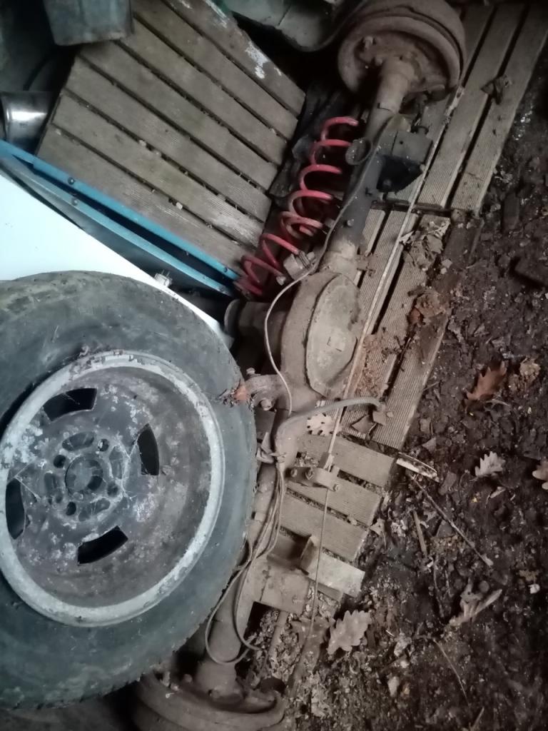 Lot de pièces JENSEN Healey cab LesAnciennes.com