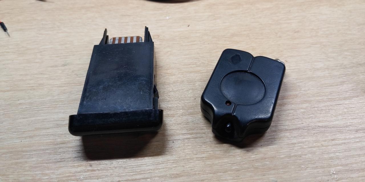 Plip émetteur+récepteur Renault 25 (R25) / Alpine LesAnciennes.com