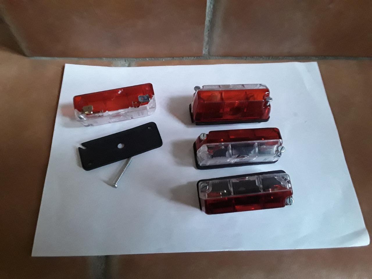 Feux bicolores de position LesAnciennes.com