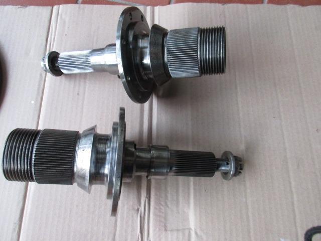 Moyeux de roues arrière Lamborghini Espada e Miura LesAnciennes.com